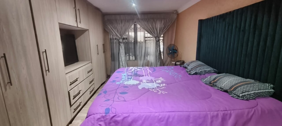3 Bedroom Property for Sale in Tlhabane North West